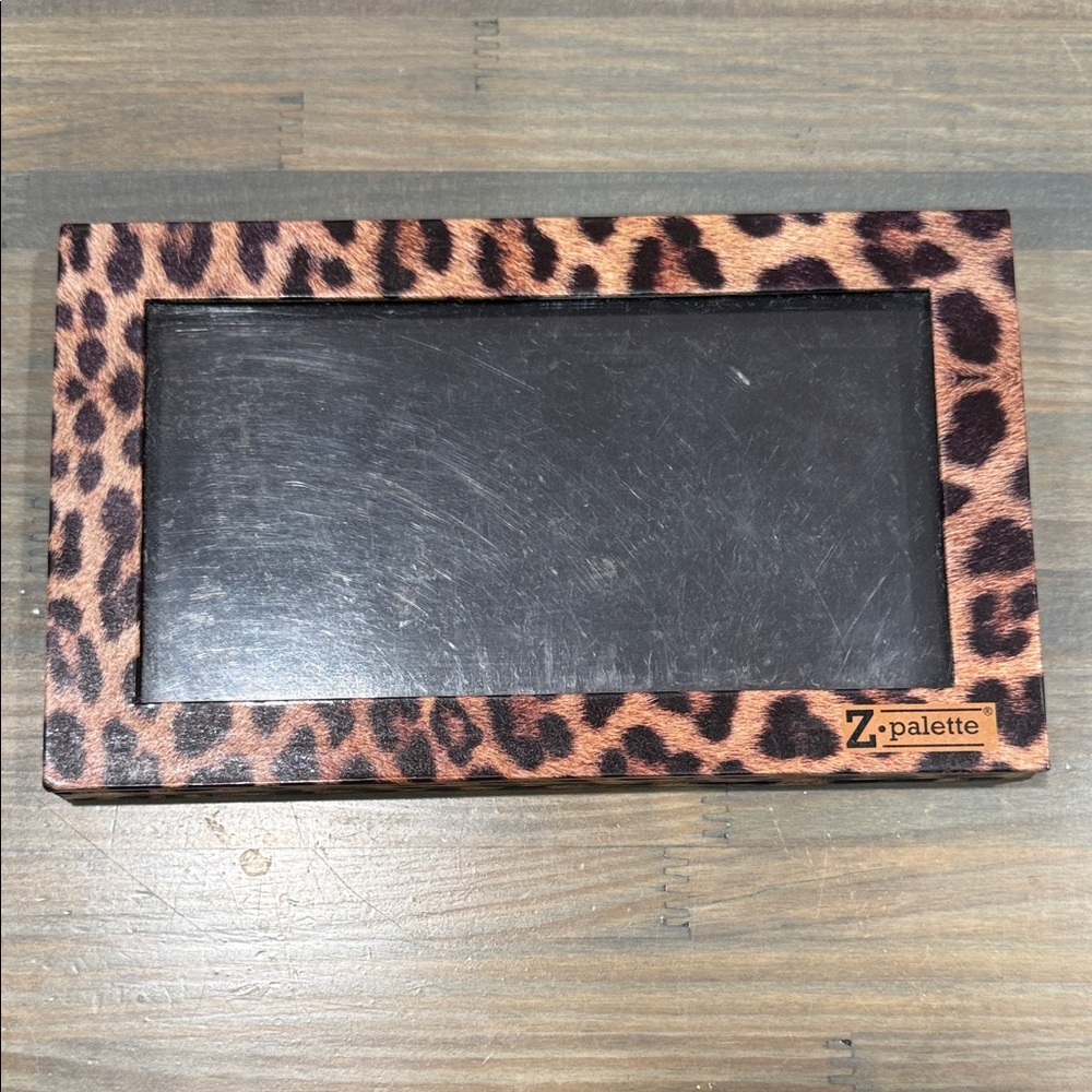 Z-palette leopard print